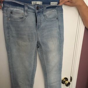 MUDD FLX Skinny Jeans